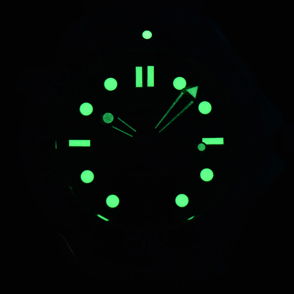 ساعة رجالية بشاشة مضيئة مقاس 4 - مراجعة Stainless Bracelet Diver وسعره