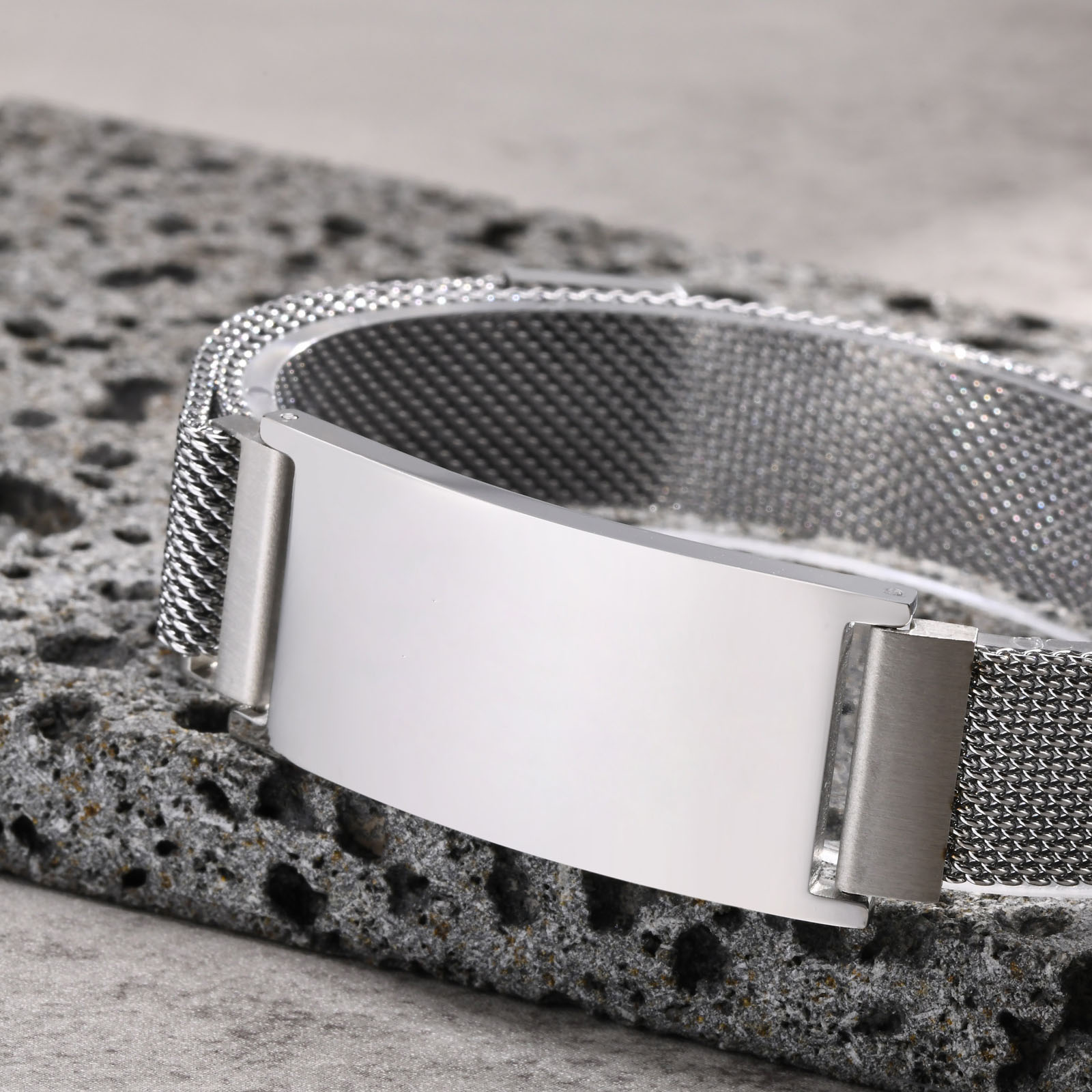 أساور بحزام شبكي مغناطيسي مكتن - مراجعة Mesh Strap Metal وسعره