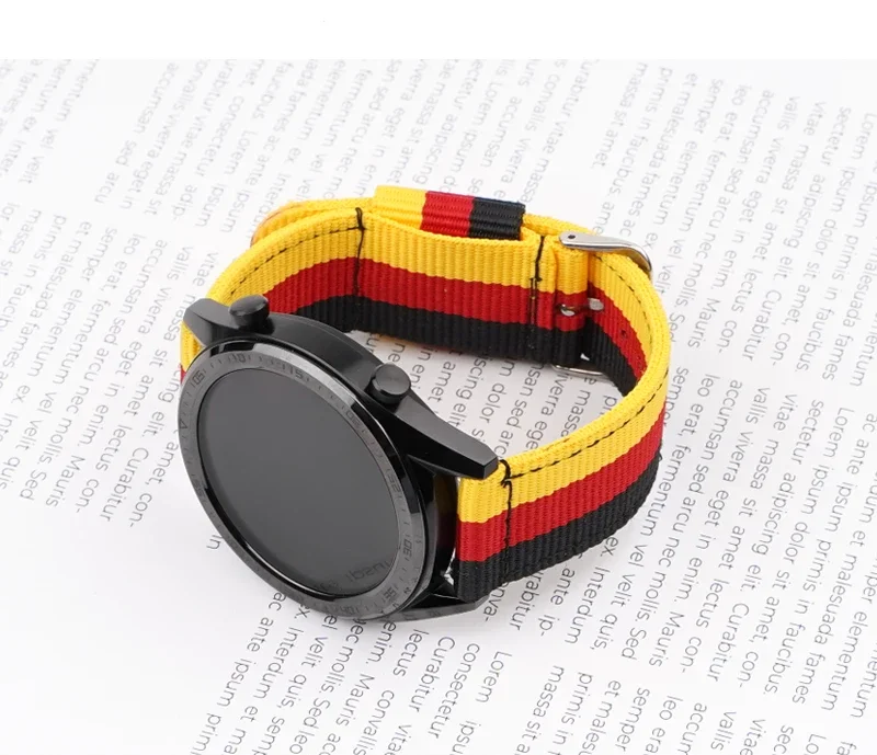 20 مللي متر 22 مللي متر المنسو - مراجعة Canvas Strap Watch وسعره