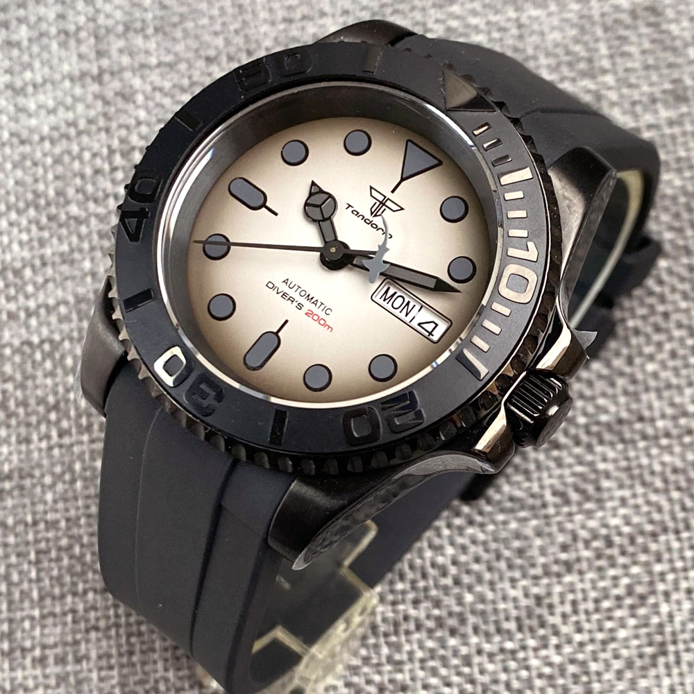 ساعة غطاس عتيقة مقاومة للماء م - مراجعة Rubber Strap Diver وسعره